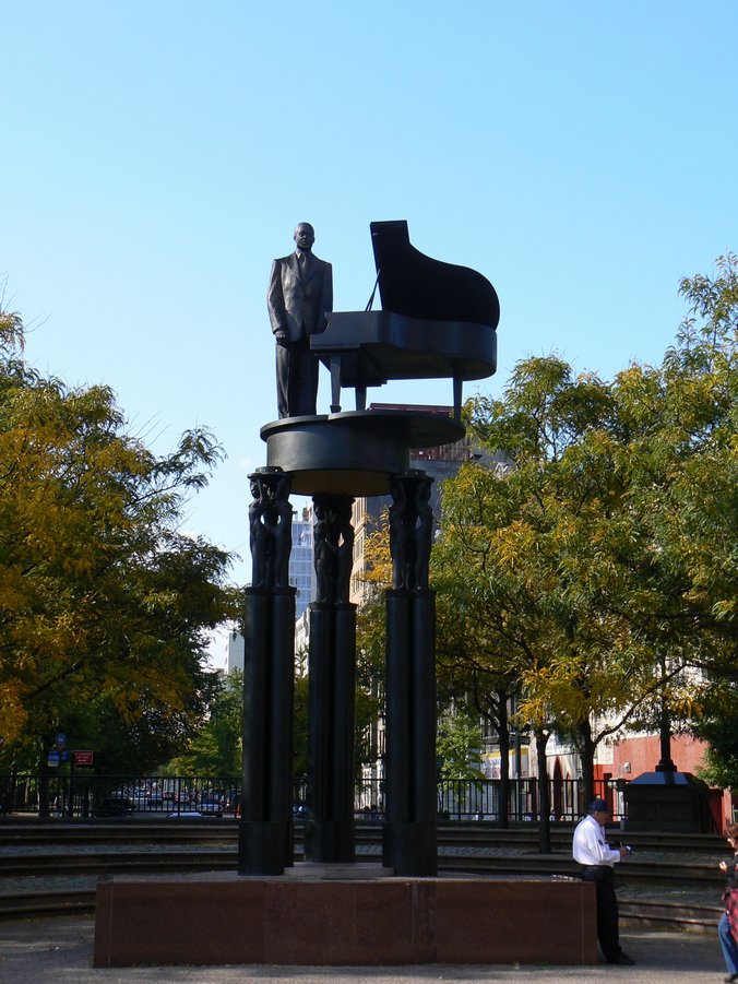 Central Park: Statue Duke Ellington 005